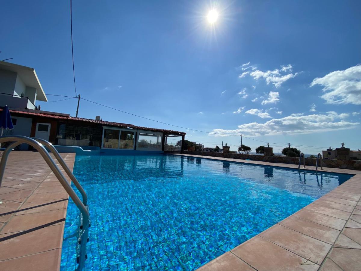 Blue Sky Apartment Frangocastelo ภายนอก รูปภาพ