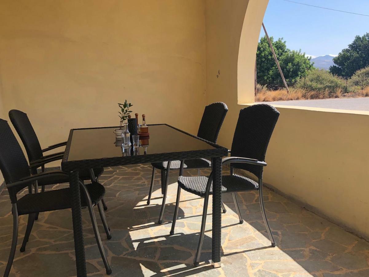 Blue Sky Apartment Frangocastelo ภายนอก รูปภาพ